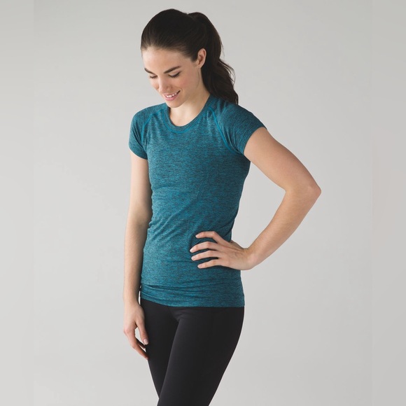 lululemon athletica Tops - Lululemon Swiftly Tech Short Sleeve Crew